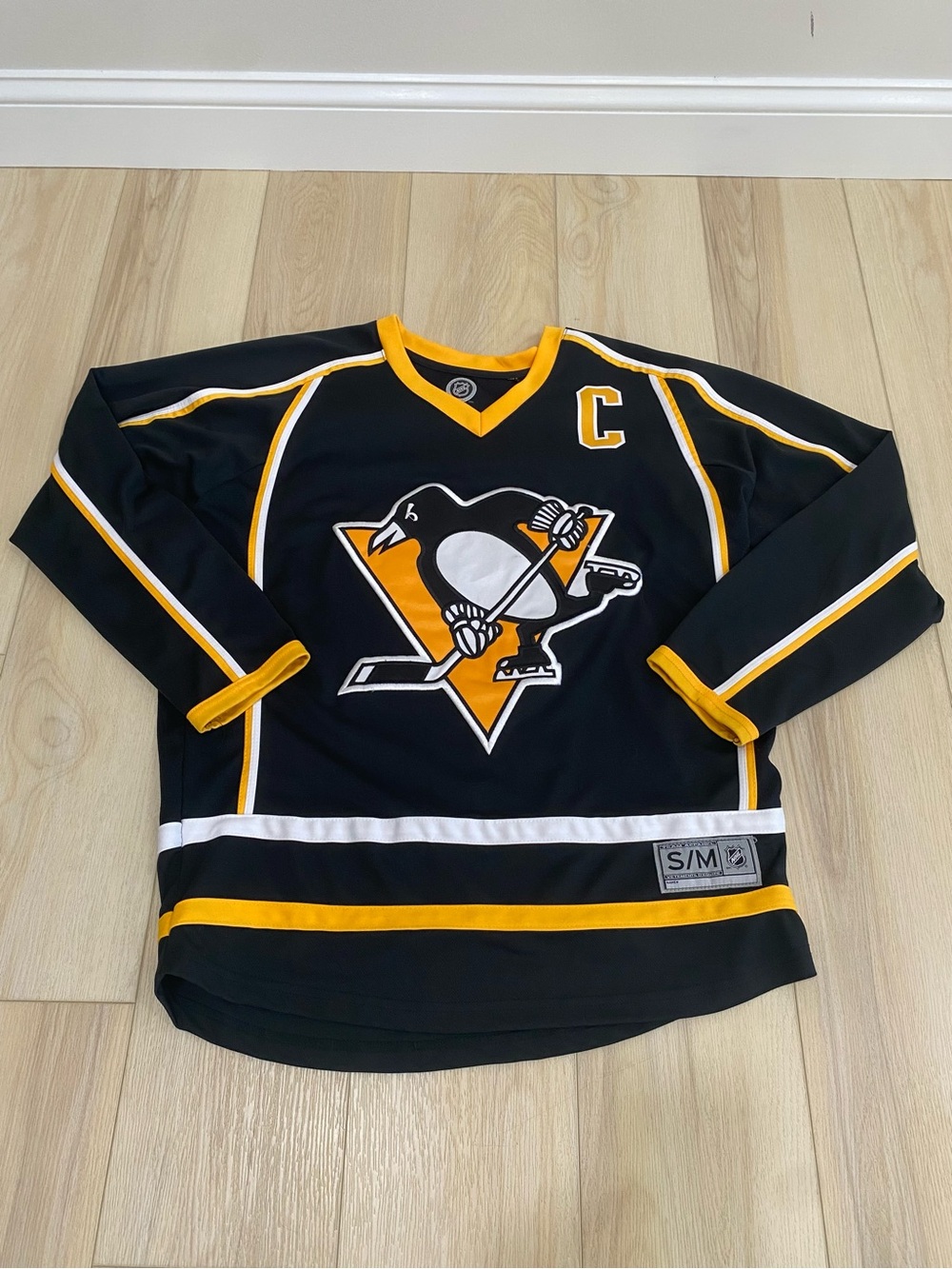 Pittsburgh Penguins Sidney Crosby Sz Small Mens Black NHL Licensed Jersey